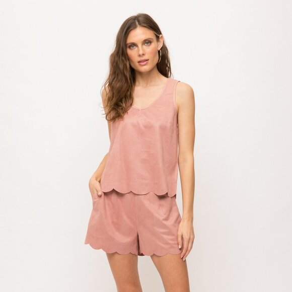 MYSTREE Blush Scalloped Edge Suede-Feel Tank Top - Picture 6 of 7